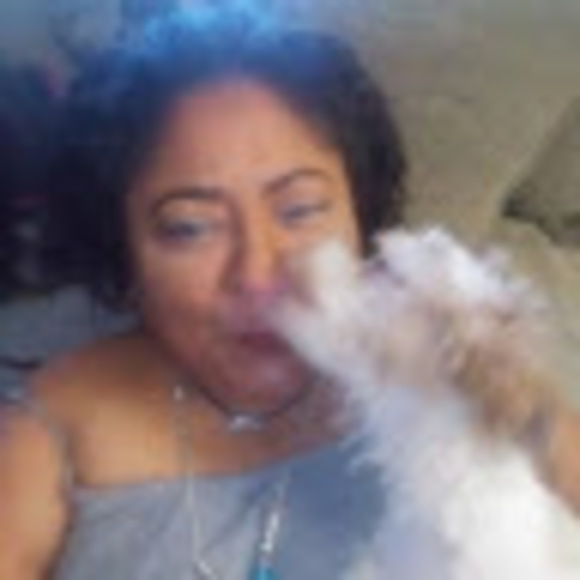 Meet your Posher, Sarita - Picture 1 of 1